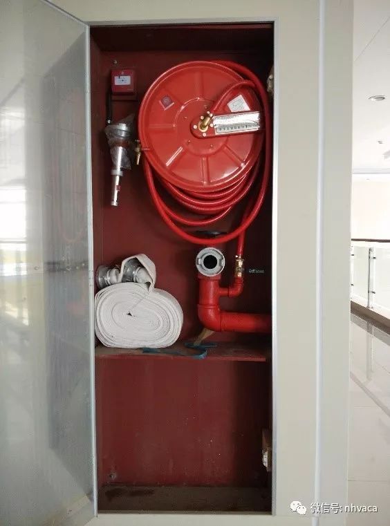消火栓箱高度图片