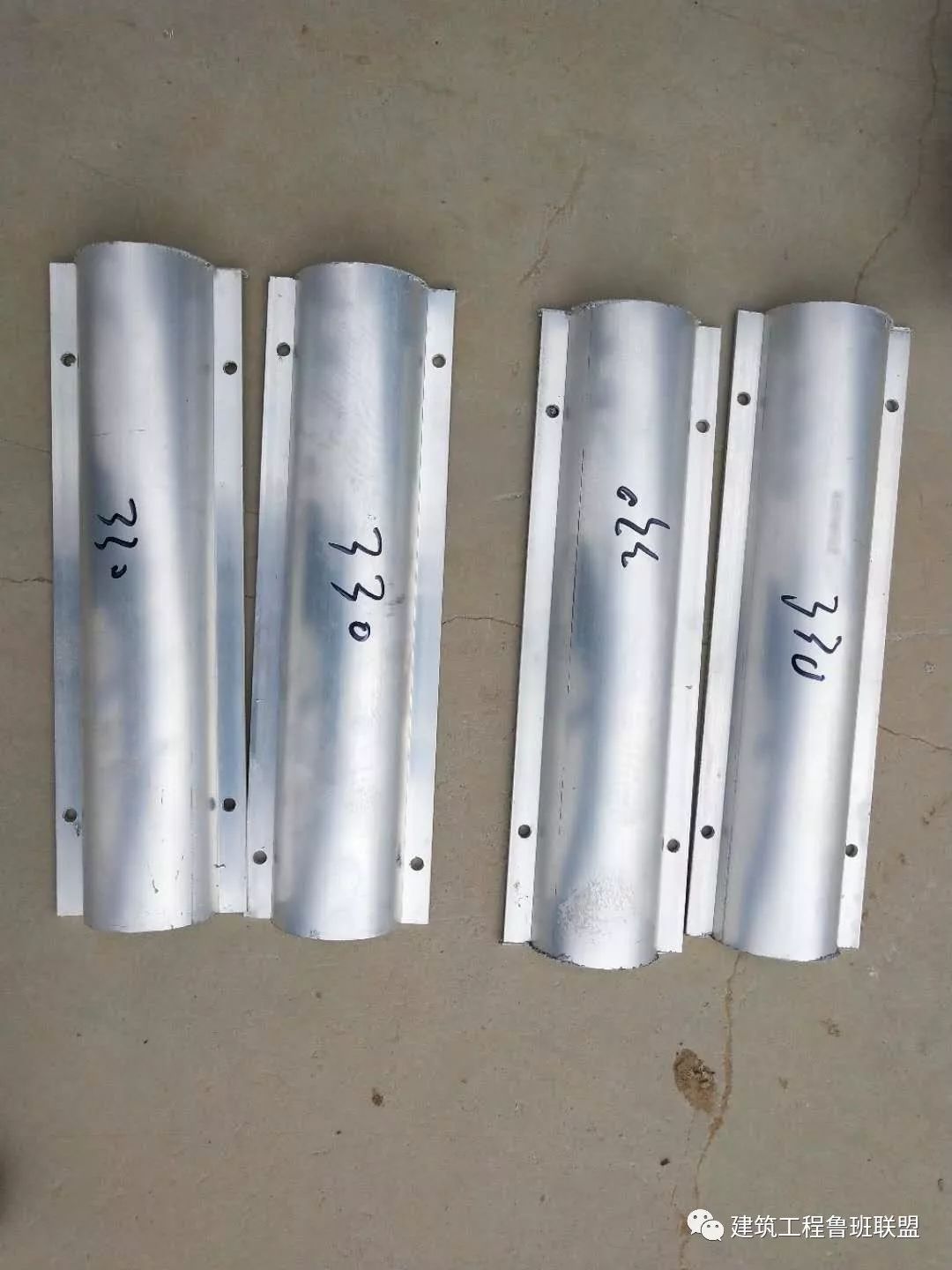 槽 厨房卫生间给水点位预留压槽,按照图纸要求精准定位画图审核,铝